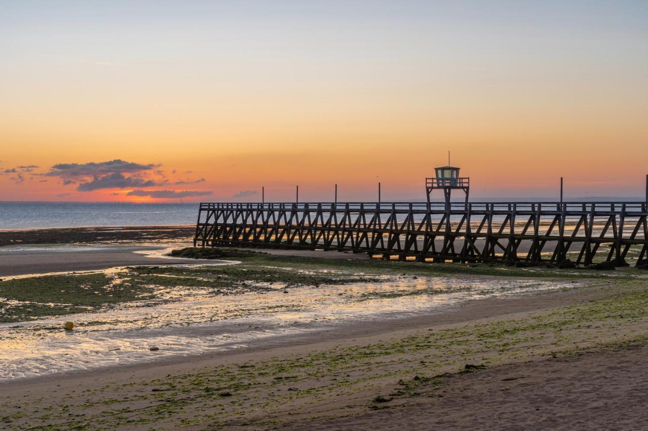 La Petite Baleine, Appt A 50M De La Plage Luc-sur-Mer Esterno foto
